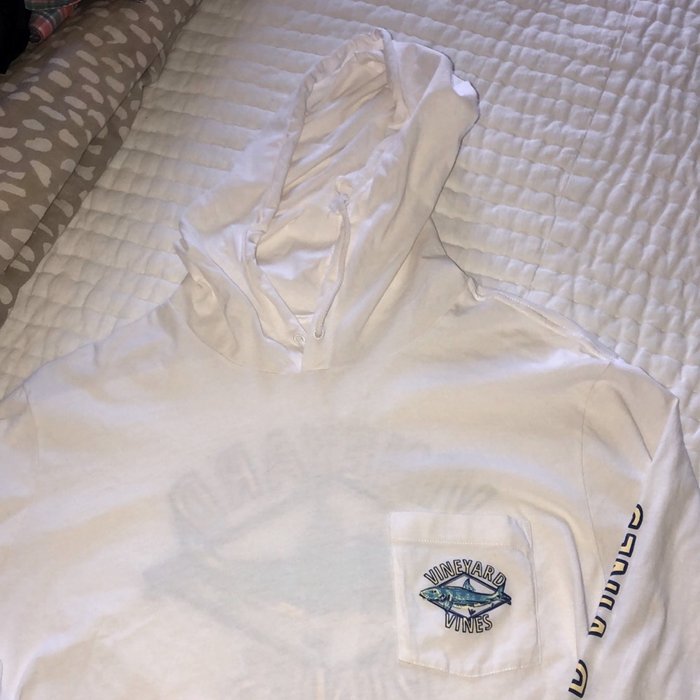 Men’s long sleeve hooded tee